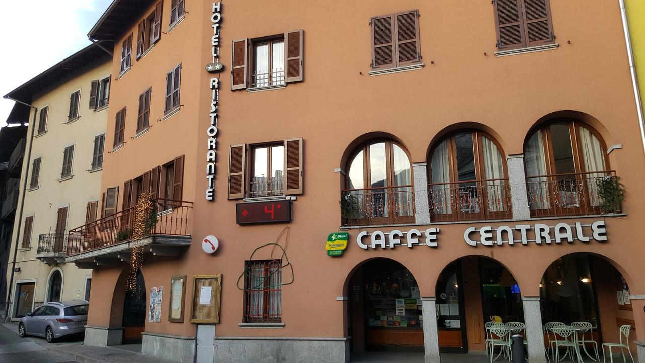 Hotel Ristorante Centrale Vestone Exterior photo
